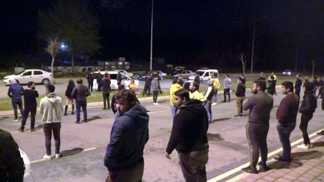 Antalya'da trafiğe kapalı yolda dansözlü drift yaptılar - Resim: 2