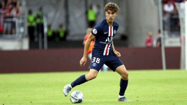 Fatih Terim'in gözdesi Adil Aouchiche PSG ile anlaşamadı - Resim: 1