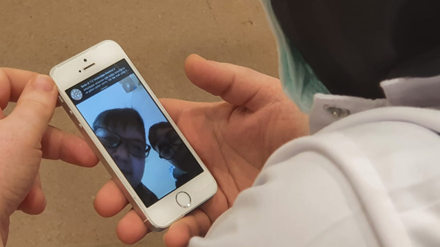 İstanbul'da hemşire anneye duygulandıran  'Annecim seni çok özledik' cümlesi - Resim: 0