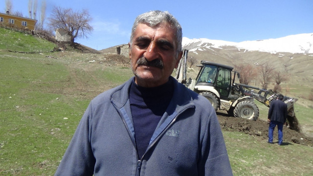 Hakkari'de ayının ahıra girip telef ettiği 50 koyun gömüldü - Resim: 1