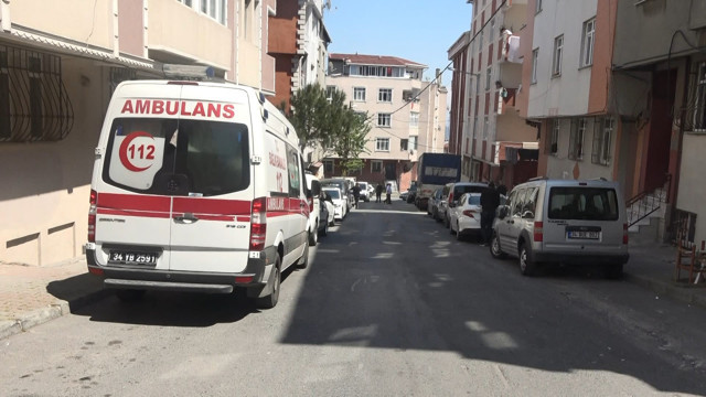 Sultangazi'de kan donduran olay! Sokakta kendini kamyonete astı - Resim: 0