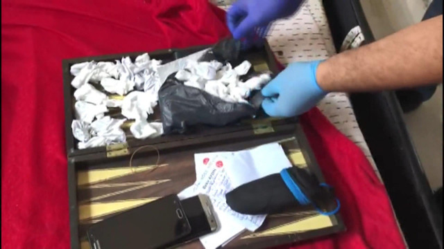 Bursa'da tavlaya gizlenen uyuşturucuyu 'Fırtına' buldu - Resim: 0