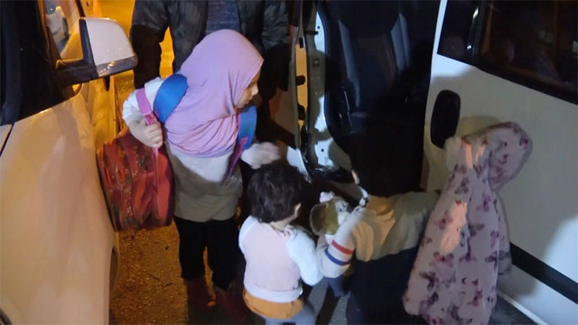 Anneleri Almanya'ya kaçıp babaları cezaevine girince 4 kardeş ortada kaldı - Resim: 0