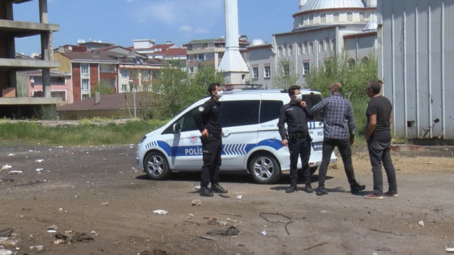 Esenyurt'ta sokağa çıkma yasağına rağmen güpegündüz yağma kamerada - Resim: 1
