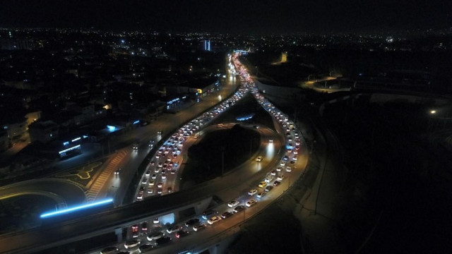 Bursalılar uyarıları dinlemediler! Vakalar tekrar artışa geçti - Resim: 0