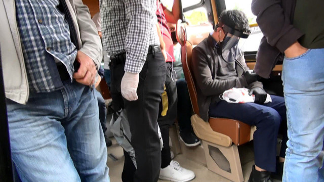 Esenyurt'ta fazla yolcu alan minibüslere ceza - Resim: 2