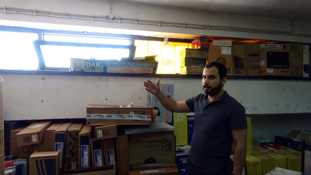 Van'da hırsız 6'ncı iş yerini soyarken uyuya kalınca yakalandı - Resim: 1