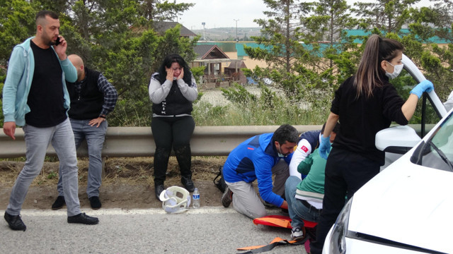 Kocaeli'de kazadan yara almadan kurtuldu gözyaşları sel olup aktı - Resim: 1