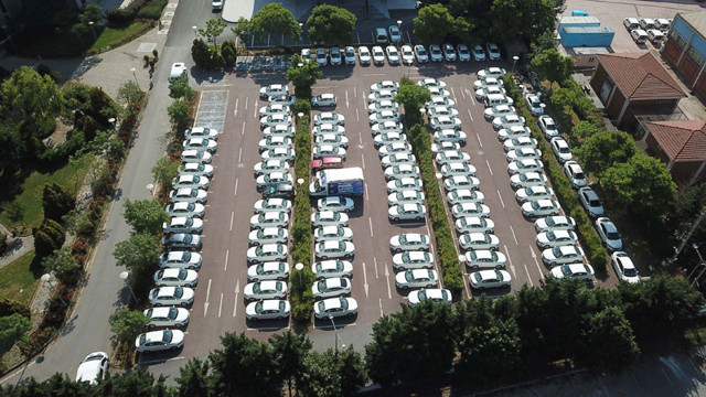 İSKİ'nin bahçesinde dikkat çeken araçlar havadan görüntülendi - Resim: 0