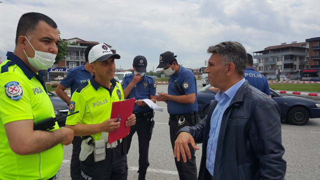 Düzce'de yola atlayan köpek kazaya sebep oldu - Resim: 1