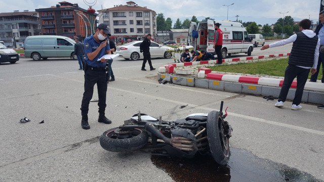 Düzce'de yola atlayan köpek kazaya sebep oldu - Resim: 0