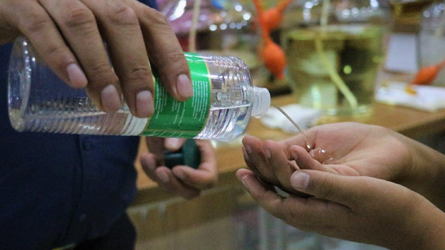 Kovid-19 sürecinde kolonya ve dezenfektanlar egzamalı hasta sayısını artırdı - Resim: 0