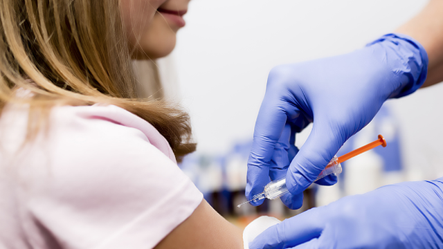 Bilim Kurulu Üyesi Prof. Ateş Kara: Aşı takvimindeki değişiklikte koronavirüs etkisi yok - Resim: 0