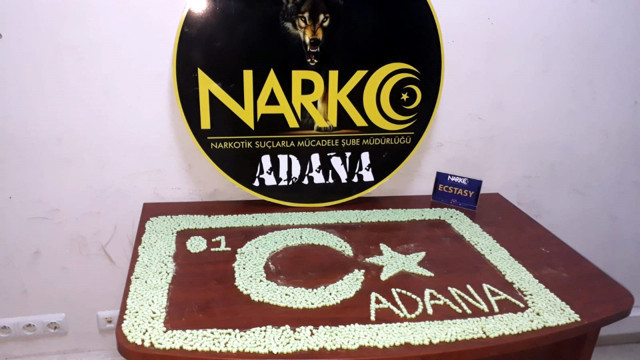 Adana'da uyuşturucu kuryelerine otobüste operasyon - Resim: 0