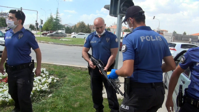 Karaman'da bastığı korna az daha canından ediyordu - Resim: 1