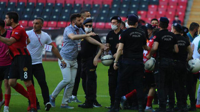 Eskişehirspor küme düştü! Altay teknik direktörünün o sözleri kavga çıkarttı - Resim: 1