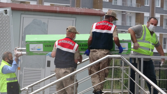 Van'da kaçak göçmen teknesi battı! İçişleri Bakanı Soylu'dan flaş açıklamalar - Resim: 0