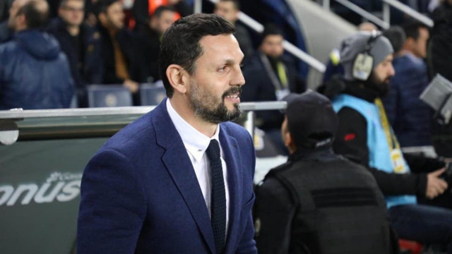 Fenerbahçe Erol Bulut'la 2+1 yıllığına anlaştı - Resim: 0