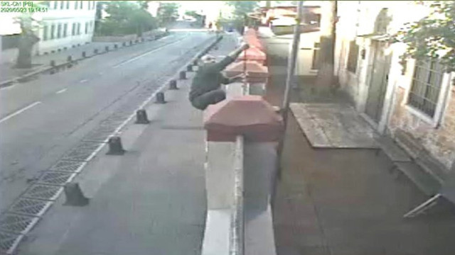 Üsküdar'da Ermeni kilisesine saldıran sanık 1 yıl 4 ay hapis cezası aldı - Resim: 0