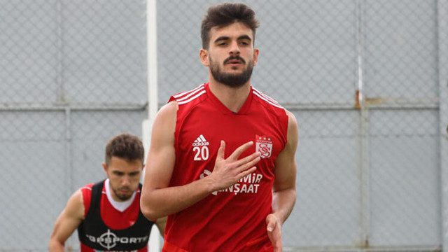 Sergen Yalçın "İlk 11'de oynayamaz" deyip gönderdi - Resim: 0