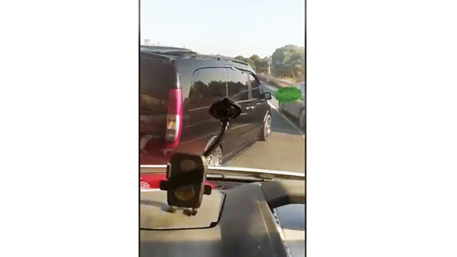 Çakarlı şehir eşkıyası! Sosyal medyaya düşünce aracını satışa çıkardı - Resim: 0