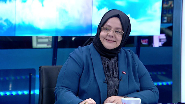 Bakan Selçuk müjdeyi paylaştı! Kısa çalışma ödeneğinden çıkan işverene prim desteği - Resim: 0