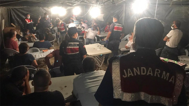 Kırıkkale'de Jandarma şaşkına döndü tarlanın ortasına çadır kurmuşlar - Resim: 0