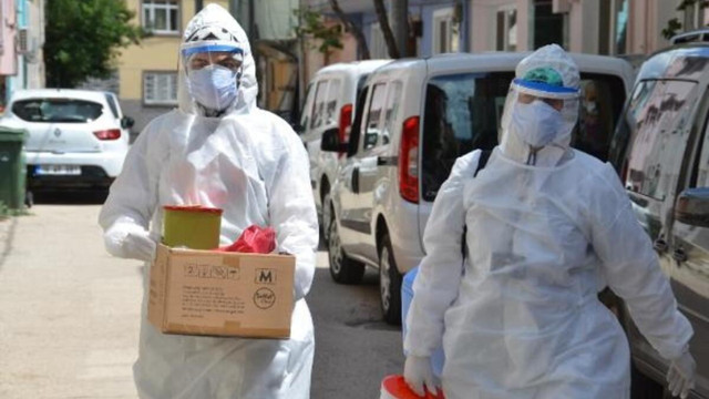 Sağlık Bakanı Koca'dan koronavirüs uyarısı: Pandemi henüz bitmedi, tedbirleri elden bırakmayalım - Resim: 0