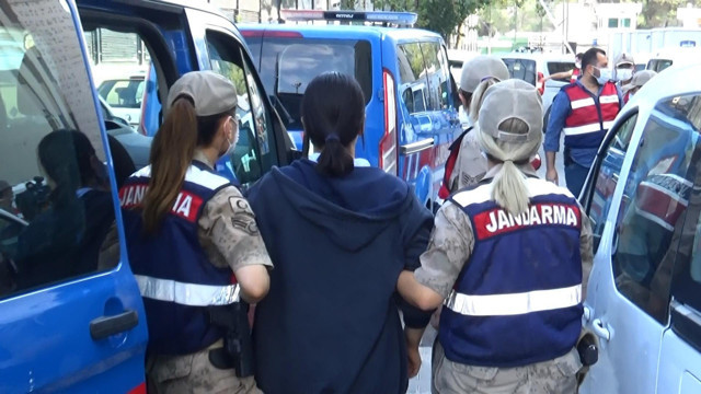 Kırmızı kategorideki teröristin sağ kolu Merve Nur Doğan adliyeye çıkarıldı - Resim: 0