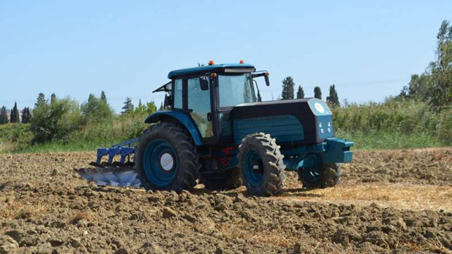 Bakan Bekir Pakdemirli'den elektrikli traktör açıklaması seri üretime hazır - Resim: 0