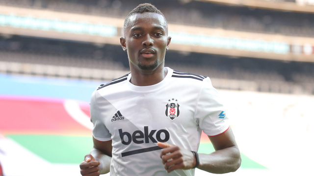 Beşiktaş'ta Mensah'ın koronavirüs testi pozitif çıktı - Resim: 0