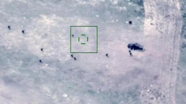 Ermenistan'a bir darbe daha! Tarihi Hudafer Köprüsü'ne Azerbaycan bayrağı dikildi - Resim: 0