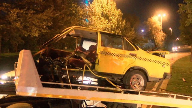 Kartal sahil yolunda otomobil ikiye bölündü: Bir ağır yaralı - Resim: 1