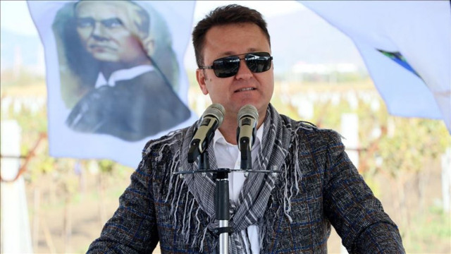 Menemen Belediye Başkanı'yla birlikte gözaltına alınan 25 şüpheli adliyede - Resim: 0