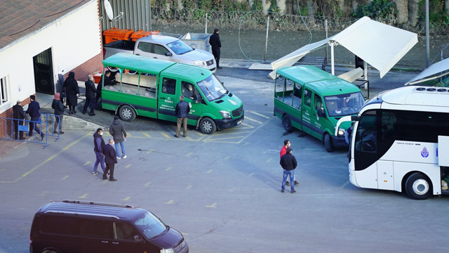 İstanbul’da ürküten görüntü! Cenazeler otobüsle taşındı - Resim: 0