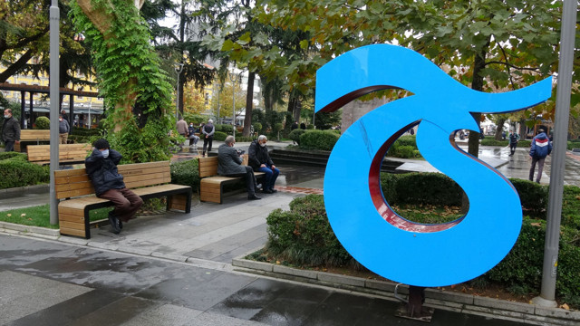 Trabzon'da koronavirüs vakaları artıyor! 'Evlerde gün' toplanmaları devam ediyor - Resim: 0