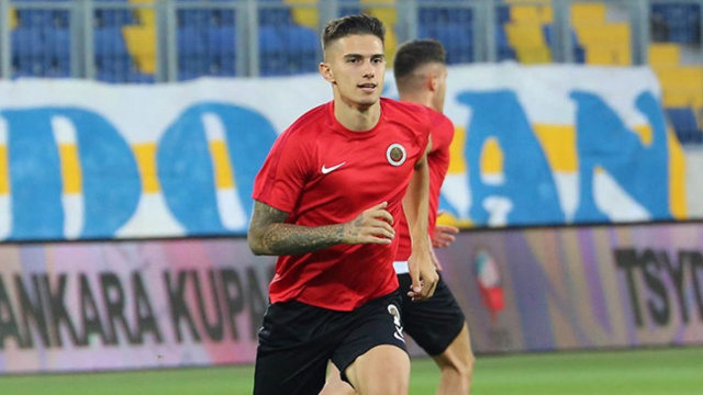 Trabzonspor'un ilk transferi Berat Özdemir - Resim: 0