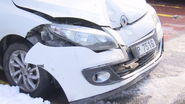 İstanbul'da kar nedeniyle kaza yapanlar oto sanayi sitelerine akın ettiler - Resim: 0