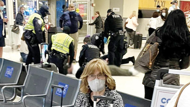 Dr. Mehmet Öz havalimanında hayat kurtardı! Patlıcan gibi mosmor olmuştu - Resim: 0