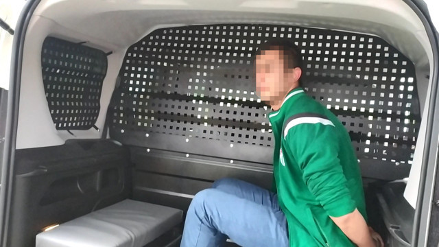 Bursa'da yarım saat içerisinde üç kişiyi bıçakla yaralayan şüpheli yakalandı - Resim: 0