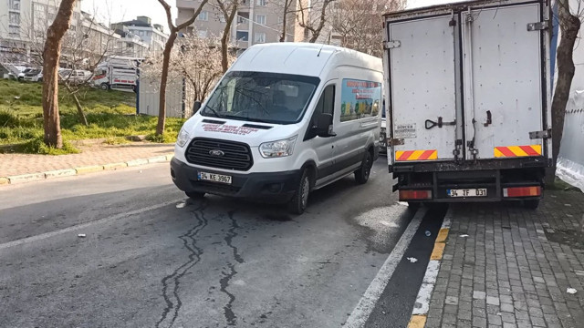 Beylikdüzü'nde geri manevra yapan aracın altında kalan imam öldü - Resim: 0