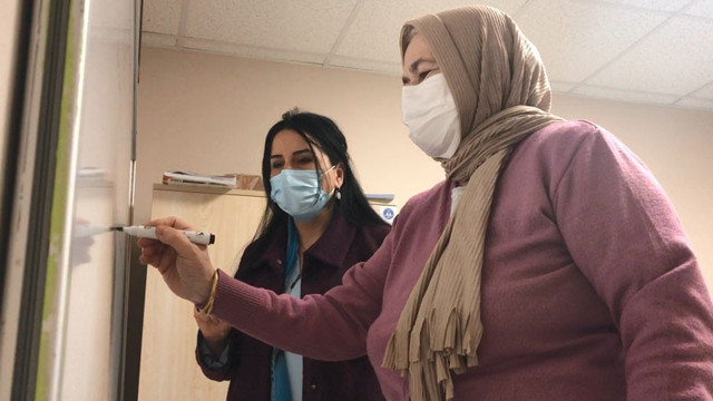 Yalova'da 75 yaşında liseyi bitirdi üniversiteye hazırlanıyor - Resim: 0