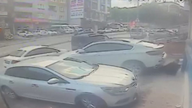 Eyüpsultan'da kafeye silahlı saldırı: 1 ölü 2 yaralı - Resim: 1