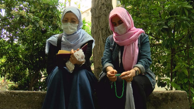 LGS öncesi öğrenciler ve aileleri Zuhuratbaba Türbesi'ne akın etti - Resim: 0