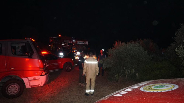 İzmir’de makilik alanda çıkan yangın söndürüldü - Resim: 0