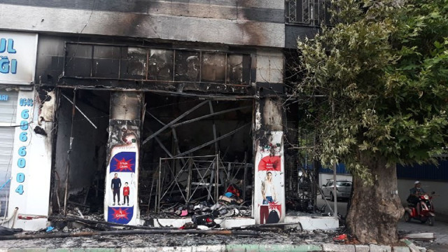 Herkese 'imam nikahlı karım' diyor! Bursa'da saplantılı aşığı, butik dükkanını yaktı - Resim: 1