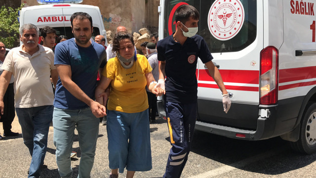 Adıyaman'da HDP'li eski vekil aracıyla kaza yaptı: HDP'li isimler dahil 7 yaralı - Resim: 0