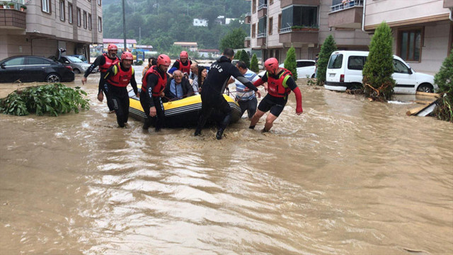 Artvin Arhavi'de sular çekilmeye başladı selin büyüklüğü gün yüzüne çıktı - Resim: 2