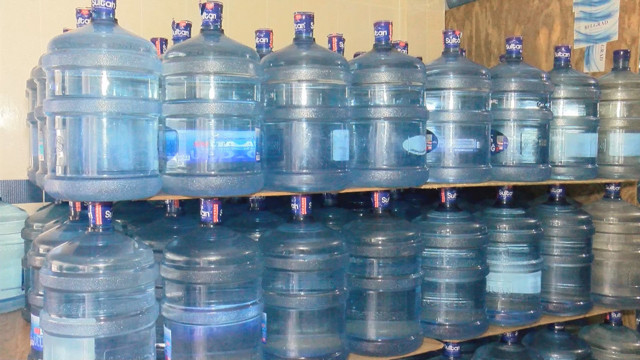 Damacana suya bir buçuk ayda 5 zam! Suya değil plastiğe para veriyoruz - Resim: 0