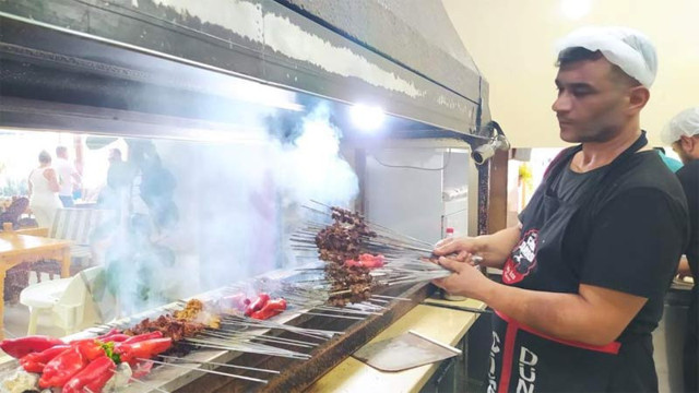 Şanlıurfa'da 'aşı ol ciğerimi ye' kampanyası - Resim: 0